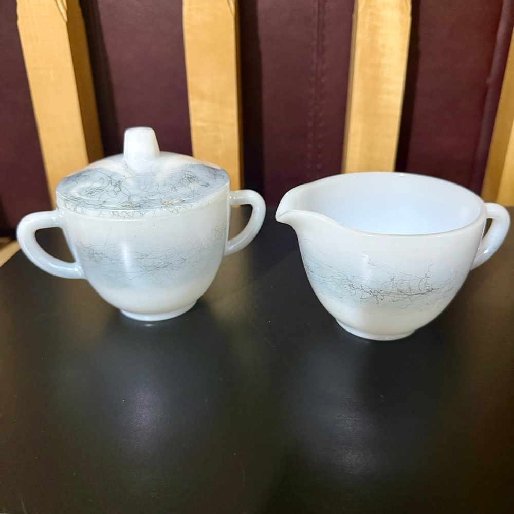MCM Federal Glass Iridescent Drizzle Creamer & Sugar Set - Atomic Space Age